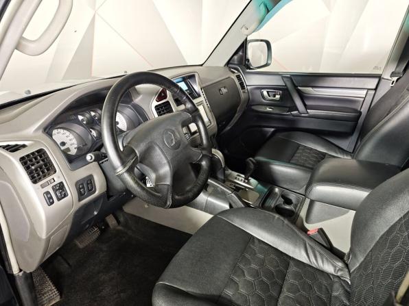 Mitsubishi Pajero III Рестайлинг с пробегом 2005 года, цена 847 000 рублей, 308784 км, внедорожник, Автокод Объявления