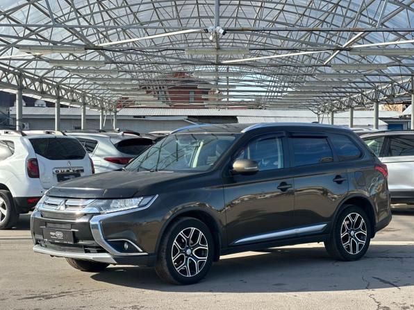 Mitsubishi Outlander III Рестайлинг 3 с пробегом 2018 года, цена 1 711 000 рублей, 158431 км, внедорожник, Автокод Объявления
