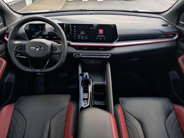 Geely Coolray I Рестайлинг с пробегом 2024 года, цена 2 200 000 рублей, 14379 км, внедорожник, Автокод Объявления