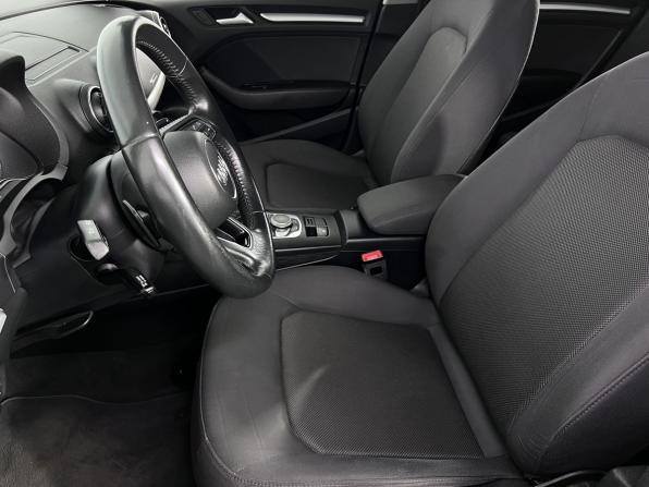 Audi A3 III (8V) Рестайлинг с пробегом 2018 года, цена 1 840 000 рублей, 148579 км, хэтчбек, Автокод Объявления