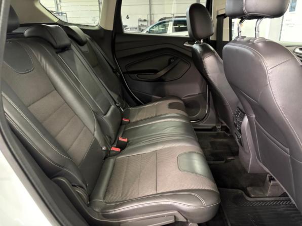 Ford Kuga II с пробегом 2015 года, цена 1 177 000 рублей, 217554 км, внедорожник, Автокод Объявления