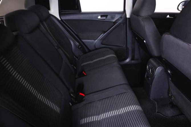 Volkswagen Tiguan I с пробегом 2011 года, цена 1 239 000 рублей, 262000 км, внедорожник, Автокод Объявления