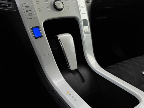 Chevrolet Volt I с пробегом 2013 года, цена 1 199 000 рублей, 215208 км, хэтчбек, Автокод Объявления