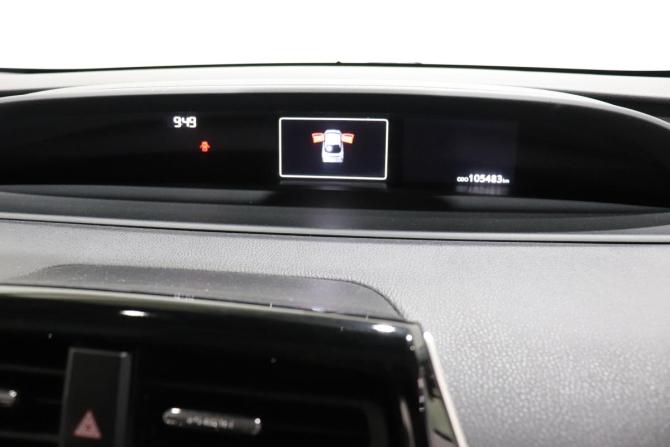 Toyota Prius IV (XW50) с пробегом 2017 года, цена 1 500 000 рублей, 105483 км, лифтбек, Автокод Объявления