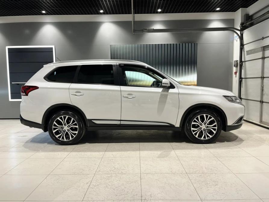 Mitsubishi Outlander III Рестайлинг 2 Новосибирск  - изображение 7