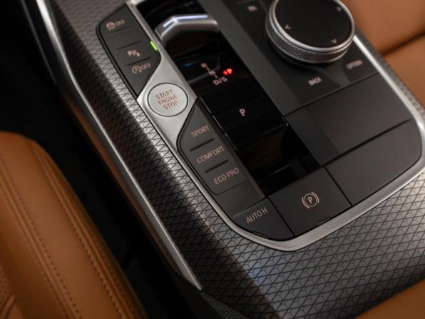 BMW 3 серии VII (G2x) Рестайлинг с пробегом 2024 года, цена 6 450 000 рублей, 9059 км, седан, Автокод Объявления