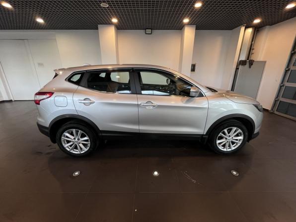 Nissan Qashqai II с пробегом 2018 года, цена 1 924 000 рублей, 124460 км, внедорожник, Автокод Объявления