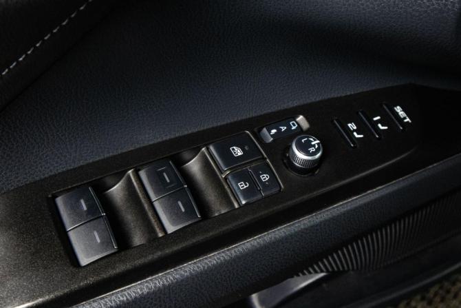 Toyota Camry VIII (XV70) Рестайлинг с пробегом 2021 года, цена 3 949 000 рублей, 61100 км, седан, Автокод Объявления