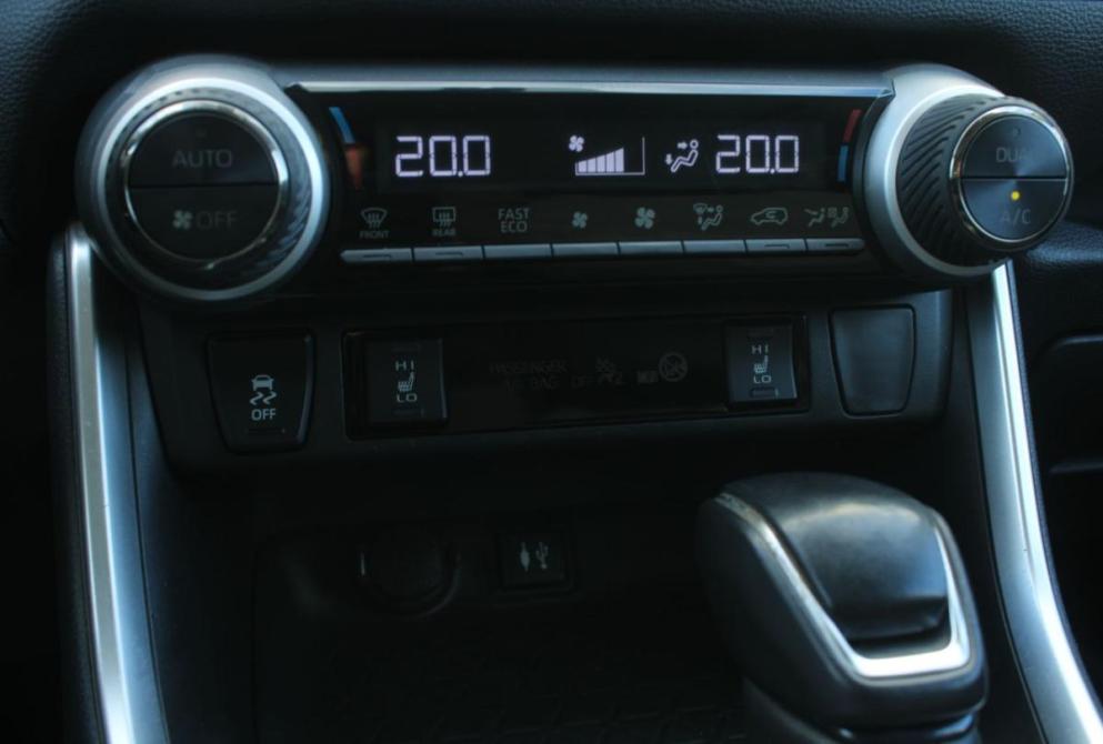 Toyota RAV4 IV (XA40) Рестайлинг Саратов  - изображение 18