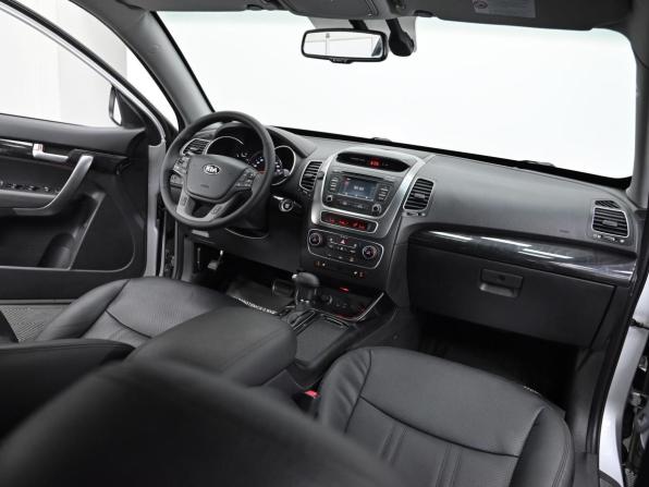 Kia Sorento II Рестайлинг с пробегом 2017 года, цена 1 699 000 рублей, 129000 км, внедорожник, Автокод Объявления