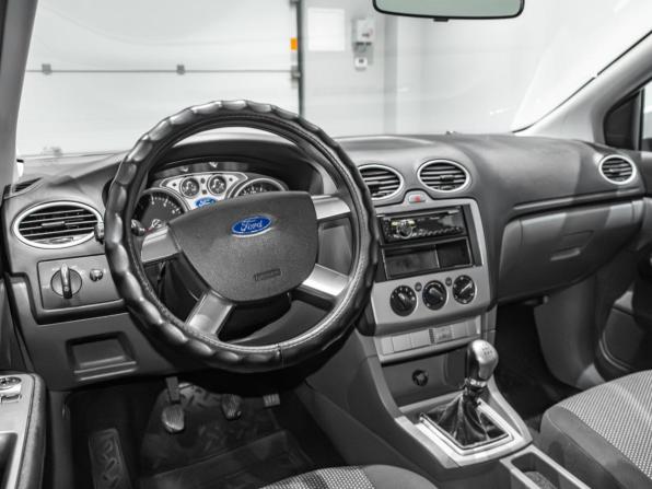 Ford Focus II Рестайлинг с пробегом 2011 года, цена 495 000 рублей, 296923 км, седан, Автокод Объявления