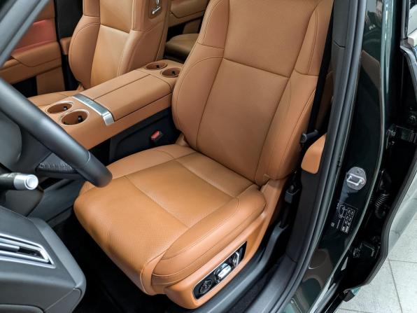 Li Auto (Lixiang) L9 I Рестайлинг с пробегом 2025 года, цена 8 500 000 рублей, 42091 км, внедорожник, Автокод Объявления