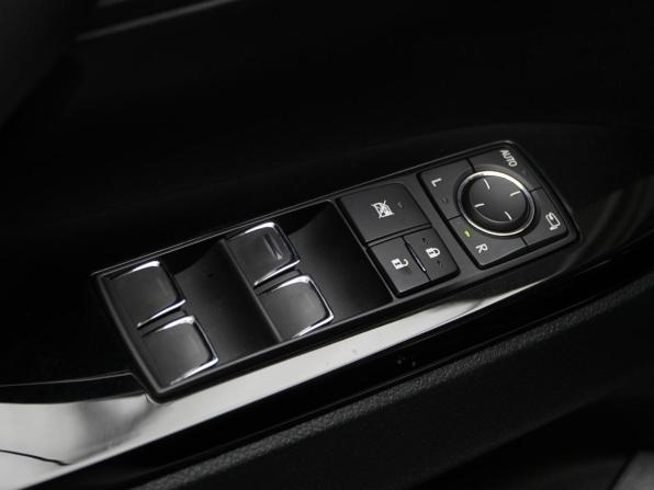 Lexus LX III Рестайлинг 2 с пробегом 2020 года, цена 9 579 077 рублей, 96621 км, внедорожник, Автокод Объявления