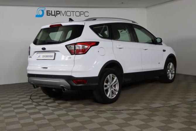 Ford Kuga II Рестайлинг с пробегом 2017 года, цена 1 599 990 рублей, 145230 км, внедорожник, Автокод Объявления