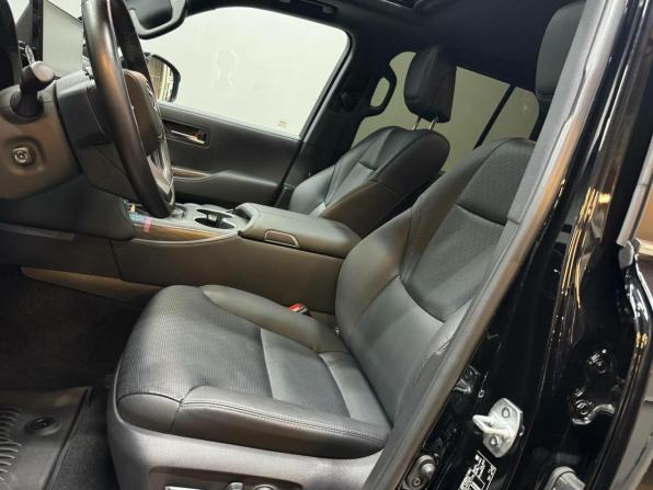 Toyota Land Cruiser 300 Series с пробегом 2021 года, цена 11 987 000 рублей, 8000 км, внедорожник, Автокод Объявления
