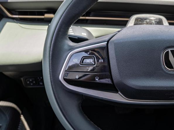 Changan Lamore с пробегом 2023 года, цена 1 735 000 рублей, 67849 км, седан, Автокод Объявления
