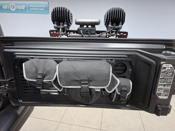 Jeep Wrangler IV (JL) с пробегом 2018 года, цена 4 279 000 рублей, 121754 км, внедорожник, Автокод Объявления