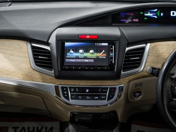 Honda Jade I с пробегом 2015 года, цена 1 200 500 рублей, 182151 км, компактвэн, Автокод Объявления