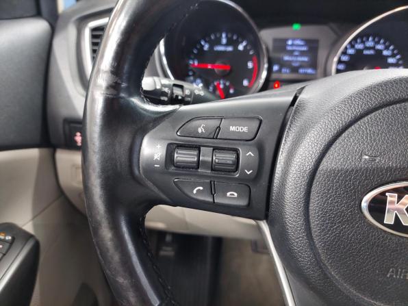 Kia Carnival III с пробегом 2019 года, цена 2 690 000 рублей, 157500 км, минивэн, Автокод Объявления