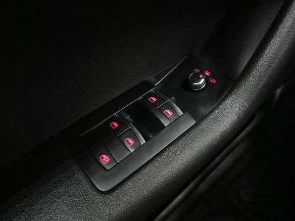 Audi A3 II (8P) Рестайлинг 2 с пробегом 2011 года, цена 850 000 рублей, 285583 км, хэтчбек, Автокод Объявления