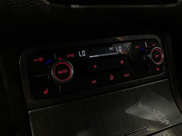 Volkswagen Touareg II Рестайлинг с пробегом 2014 года, цена 1 870 000 рублей, 287600 км, внедорожник, Автокод Объявления
