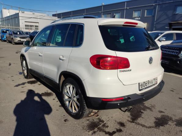 Volkswagen Tiguan I Рестайлинг с пробегом 2012 года, цена 1 049 000 рублей, 205000 км, внедорожник, Автокод Объявления