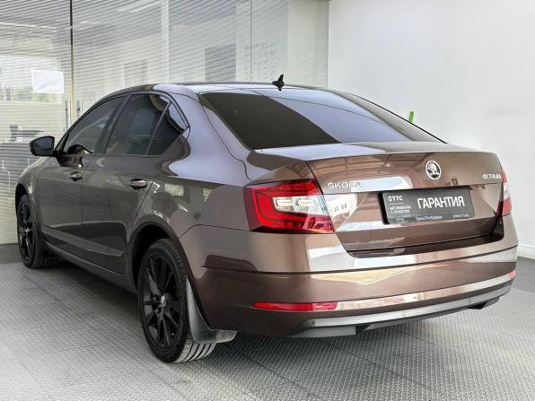 Skoda Octavia III (A7) Рестайлинг с пробегом 2017 года, цена 1 785 000 рублей, 130656 км, лифтбек, Автокод Объявления