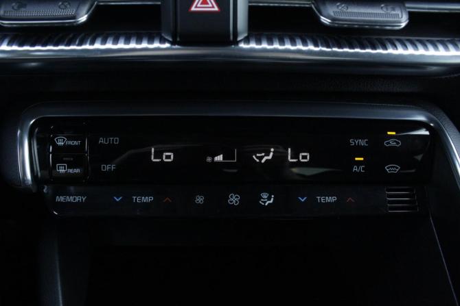 Kia K5 III с пробегом 2021 года, цена 2 530 000 рублей, 92800 км, седан, Автокод Объявления
