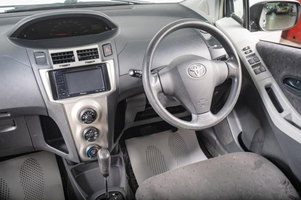 Toyota Vitz II (XP90) Томск  - изображение 10