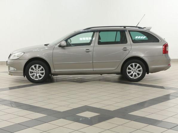 Skoda Octavia II (A5) Рестайлинг с пробегом 2009 года, цена 564 000 рублей, 347000 км, универсал, Автокод Объявления