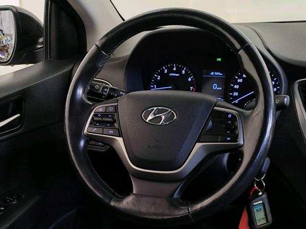 Hyundai Solaris II с пробегом 2017 года, цена 1 189 000 рублей, 59677 км, седан, Автокод Объявления