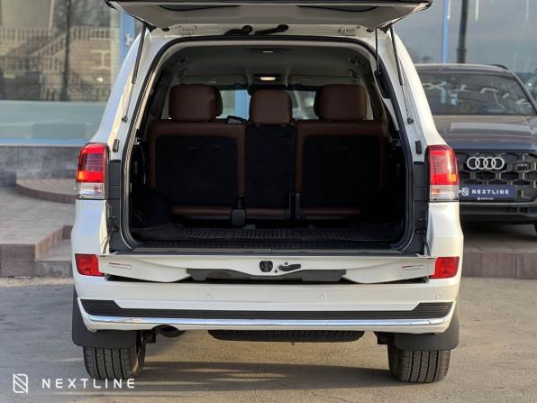 Toyota Land Cruiser 200 Series Рестайлинг 2 с пробегом 2020 года, цена 8 690 000 рублей, 123000 км, внедорожник, Автокод Объявления
