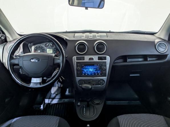 Ford Fusion I Рестайлинг с пробегом 2012 года, цена 800 000 рублей, 111925 км, хэтчбек, Автокод Объявления