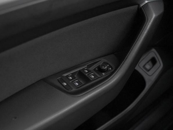 Volkswagen Passat B8 с пробегом 2017 года, цена 1 620 000 рублей, 156481 км, универсал, Автокод Объявления