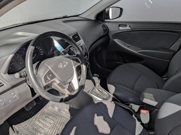 Hyundai Solaris I Рестайлинг с пробегом 2016 года, цена 1 290 000 рублей, 33637 км, седан, Автокод Объявления