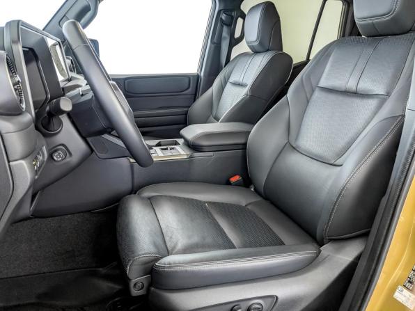 Toyota Land Cruiser Prado 250 Series с пробегом 2024 года, цена 9 950 000 рублей, 4570 км, внедорожник, Автокод Объявления