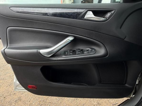 Ford Mondeo IV Рестайлинг с пробегом 2011 года, цена 880 000 рублей, 180700 км, седан, Автокод Объявления