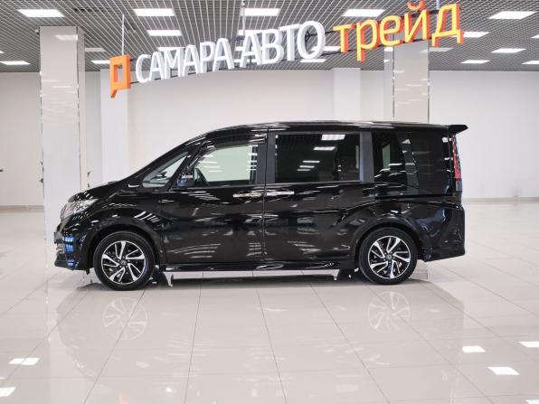 Honda Stepwgn V с пробегом 2015 года, цена 1 848 000 рублей, 106338 км, минивэн, Автокод Объявления
