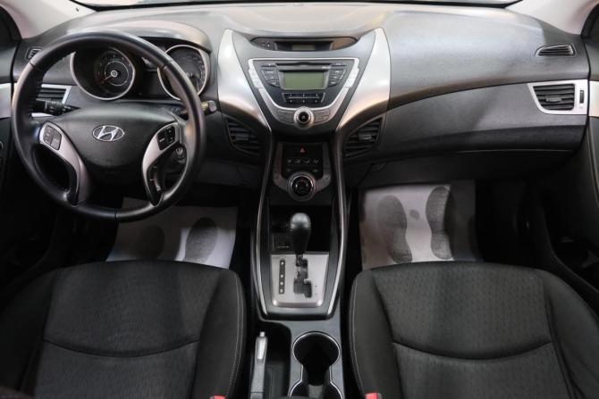 Hyundai Elantra V (MD) с пробегом 2012 года, цена 919 000 рублей, 260000 км, седан, Автокод Объявления
