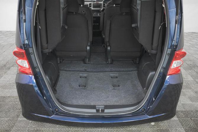 Honda Freed I с пробегом 2010 года, цена 1 049 000 рублей, 89000 км, компактвэн, Автокод Объявления