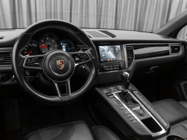Porsche Macan I с пробегом 2016 года, цена 4 590 000 рублей, 77552 км, внедорожник, Автокод Объявления