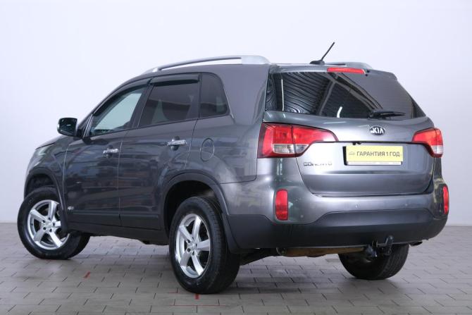 Kia Sorento II Рестайлинг с пробегом 2018 года, цена 2 489 000 рублей, 117000 км, внедорожник, Автокод Объявления