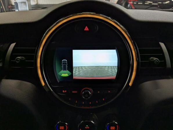 Mini Hatch III (F55/F56) Рестайлинг с пробегом 2021 года, цена 2 990 000 рублей, 11190 км, хэтчбек, Автокод Объявления