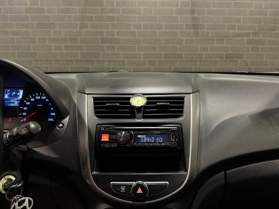Hyundai Solaris I Рестайлинг Челябинск  - изображение 9