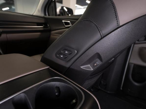 Kia Carnival IV Рестайлинг с пробегом 2023 года, цена 5 200 000 рублей, 59611 км, минивэн, Автокод Объявления
