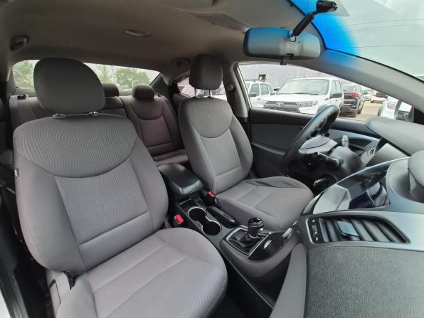 Hyundai Elantra V (MD) с пробегом 2015 года, цена 1 250 000 рублей, 98929 км, хэтчбек, Автокод Объявления