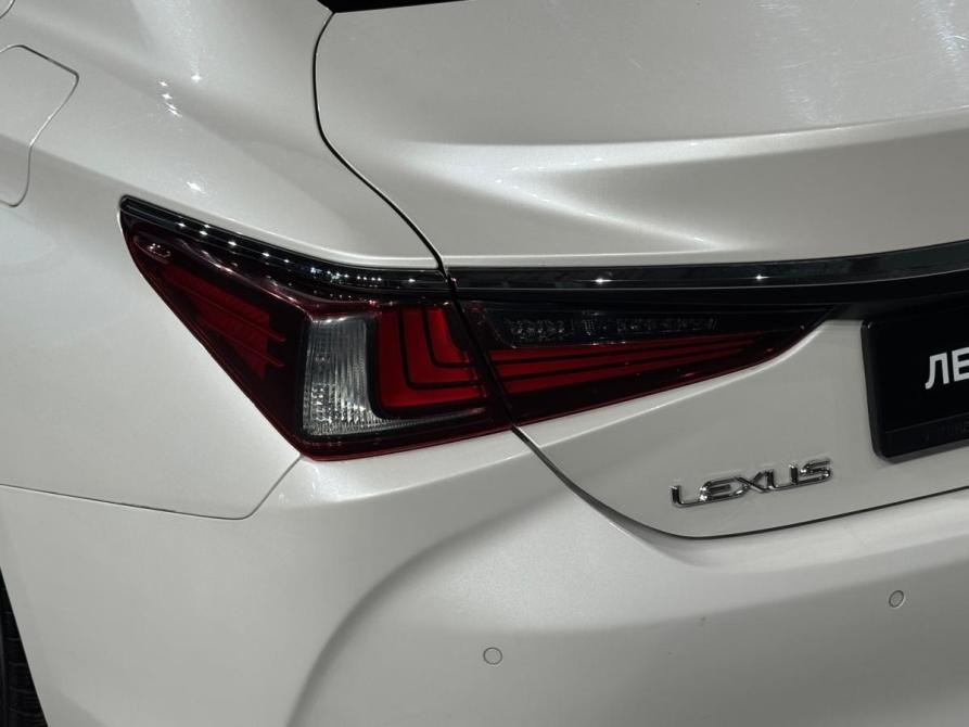 Lexus ES VII Иркутск  - изображение 8