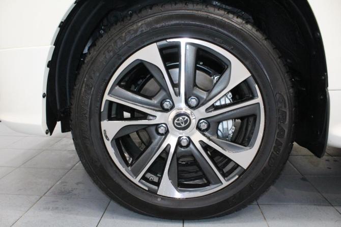 Toyota Land Cruiser 200 Series Рестайлинг 2 с пробегом 2020 года, цена 12 500 000 рублей, 3800 км, внедорожник, Автокод Объявления