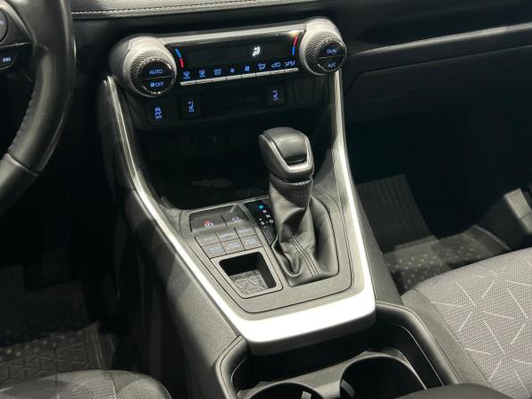 Toyota RAV4 V (XA50) с пробегом 2021 года, цена 2 699 000 рублей, 186224 км, внедорожник, Автокод Объявления