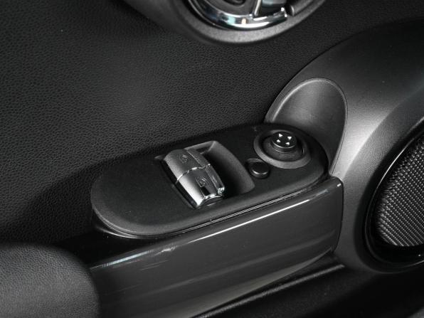 Mini Hatch III (F55/F56) с пробегом 2017 года, цена 2 179 000 рублей, 52962 км, хэтчбек, Автокод Объявления